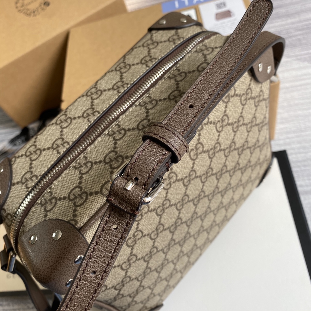 Gucci GG Shoulder Bag With Leather Details 626363